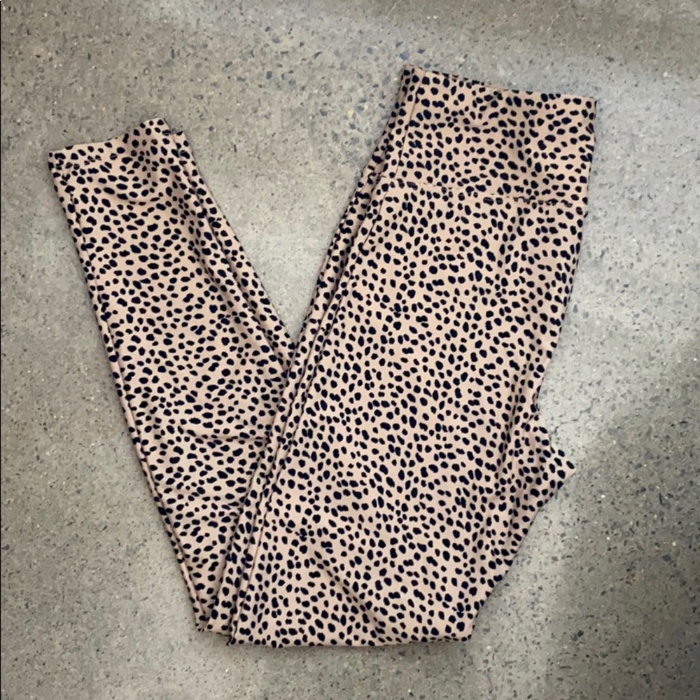 Forever 21 Tan and Black Leopard Print Leggings